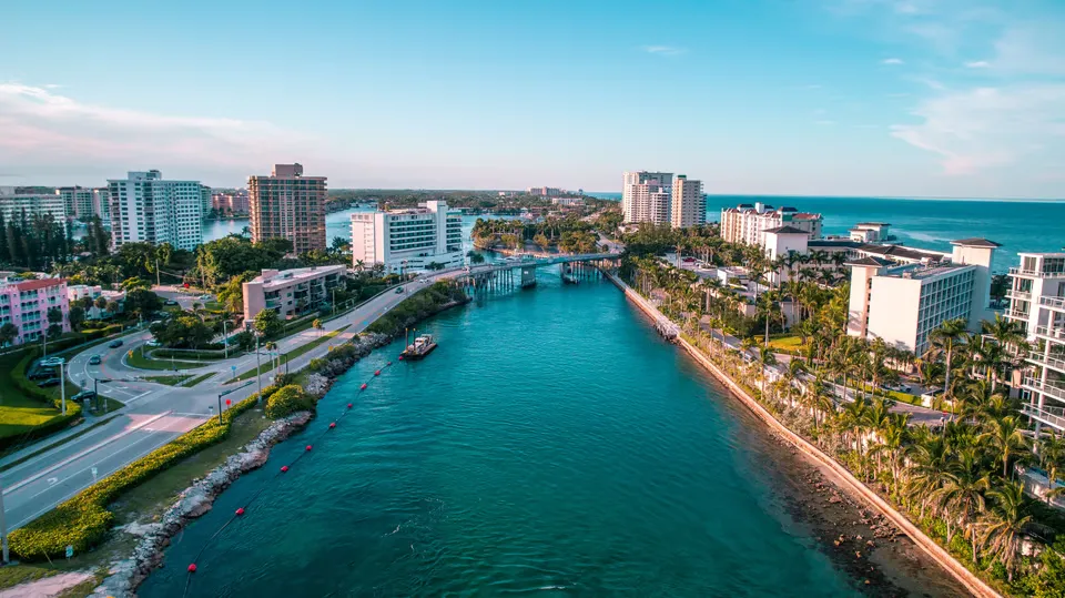Deerfield Beach vs. Boca Raton for Commuters