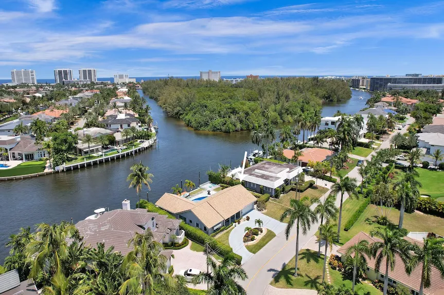 Snowbird season in Deerfield Beach and Boca Raton: how November through April tightens inventory