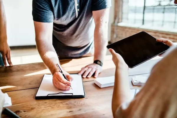 Questions Before Signing a Lease: A Florida Renter's Checklist for Palm Coast and Deerfield Beach